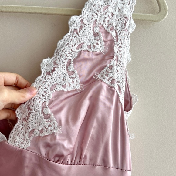 Le Lis Collection Satin and Lace Trim Mini Dress, Size Medium, Pink, NWT - Picture 11 of 16
